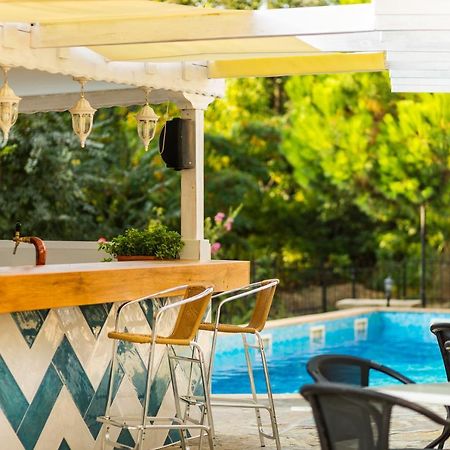 The Cliff Beach Apartments 오브조르 외부 사진