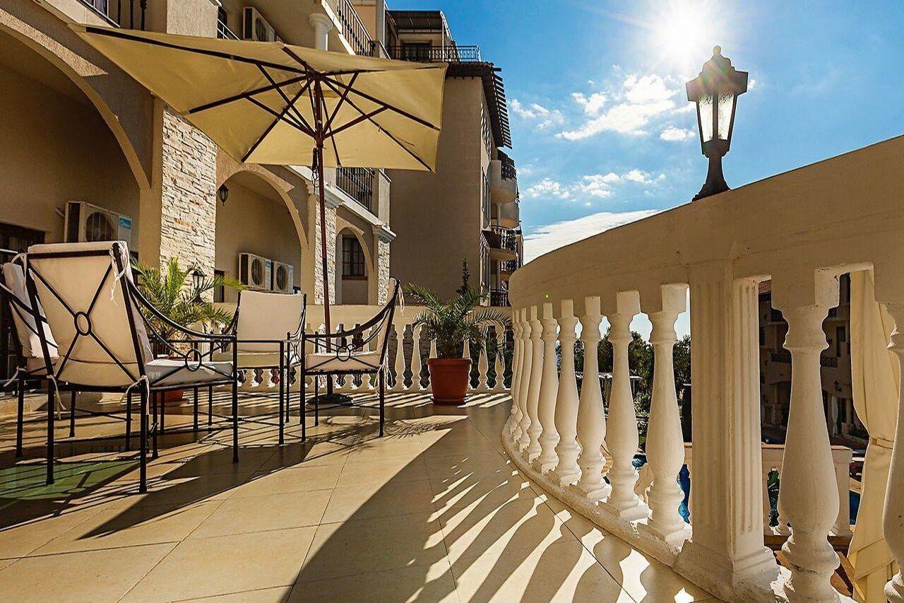 The Cliff Beach Apartments 오브조르 외부 사진