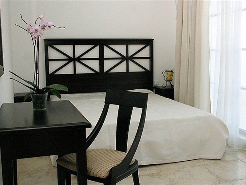 The Cliff Beach Apartments 오브조르 외부 사진