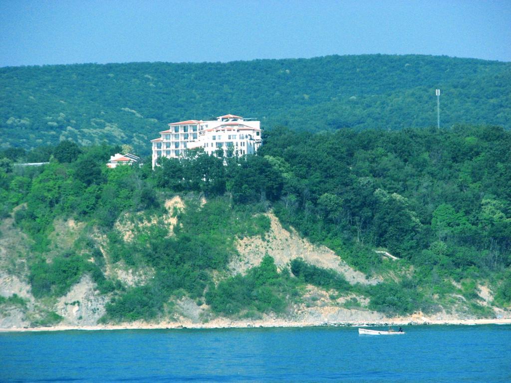 The Cliff Beach Apartments 오브조르 외부 사진